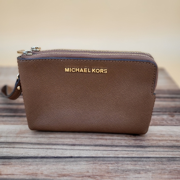 Michael Kors Double Zip Brown Wristlet, Like New Condition - Picture 2 of 5